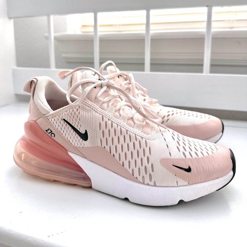 Women’s Nike Airmax